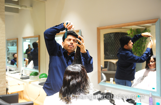 Shiva The Super Hairstylist