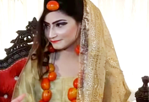 A Pakistani Bride Wore Tomato Jewellery On Her Wedding