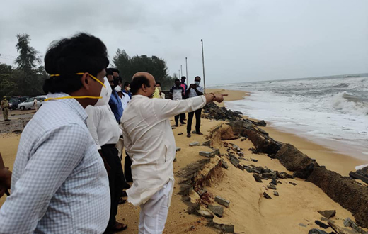 Basavaraj Bommai visits sea erosion areas