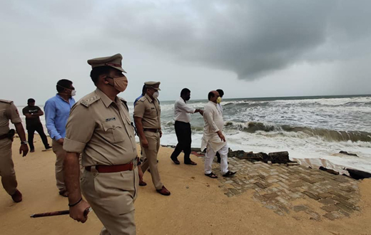 Basavaraj Bommai visits sea erosion areas