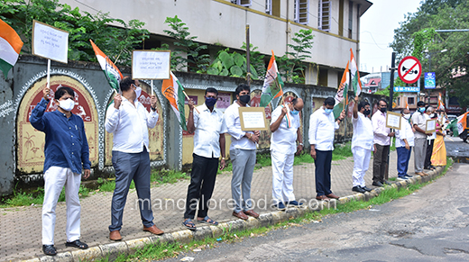 Cong-protest23