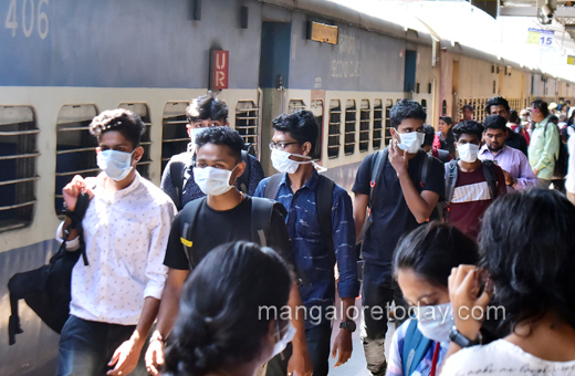 Mangalore railway station corona effect