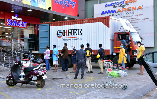 mangalore market rush