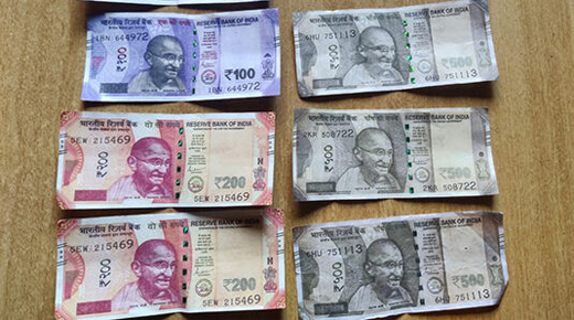 man arrested with fake currency notes