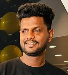 Anchor Collapses on Stage