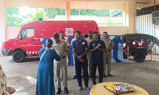 Main News Women of Mangalore observe Raksha Bandhan with fire personnel