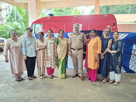 Main News Women of Mangalore observe Raksha Bandhan with fire personnel