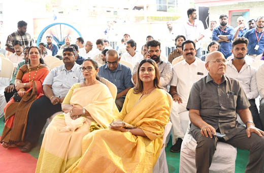 In-land-pooja-crowd2