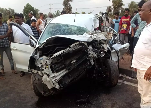 Car–Truck Collision at Byndoor