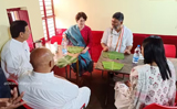 Priyanka Gandhi tries her hand at making Dosa in Mysuru, Watch