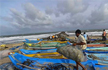 Thousands evacuated as Cyclone Gaja hits Tamil Nadu coast