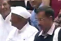 Arvind Kejriwal Shares Stage With Anna Hazare in Delhi