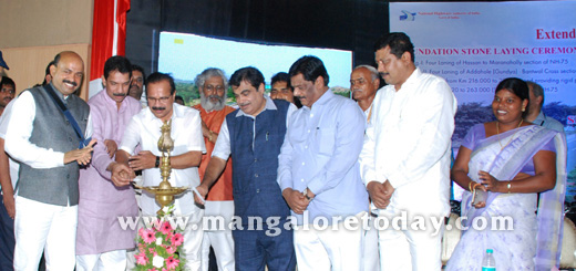  Nitin Gadkari 2