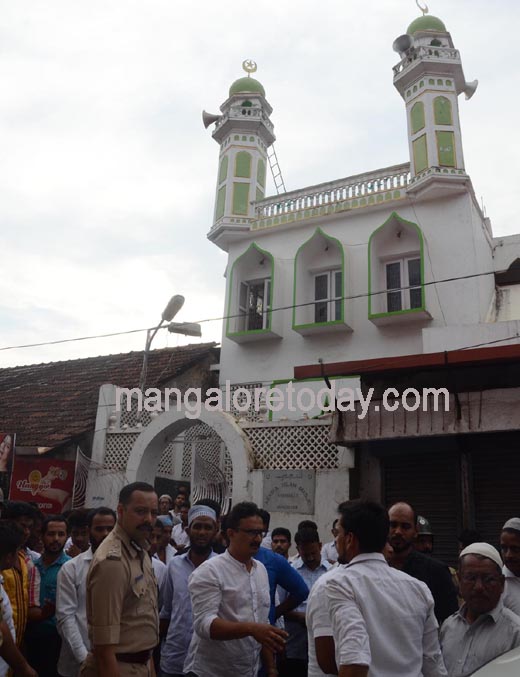 bunder-mosque-...