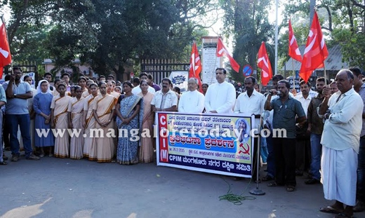 Cpi M Christian Leaders Join Hands To Protest Against Rss Chiefa