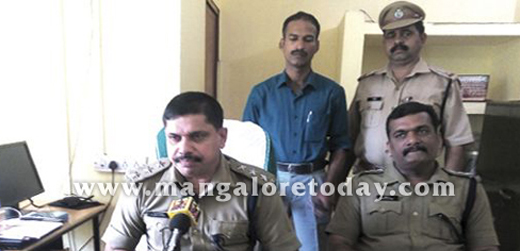 Kasargod :Duo arrested with Rs 1.10 cr unaccounted cash, 3 kg gold