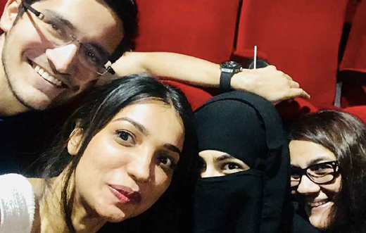 sara-ali-khan-...