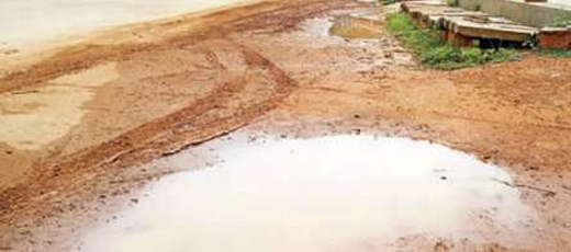 Bantwal-Villapuram national highway 73 (old 234) passes through Belthangadi taluk. Road users struggle to pass through the stretch from Bantwal 