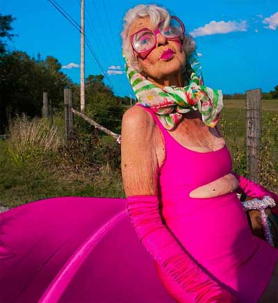 91-year-old cute grannys OTT fashion game will make your day!