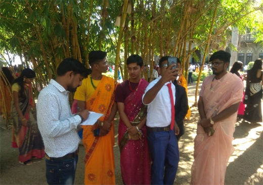 traditional day dressing