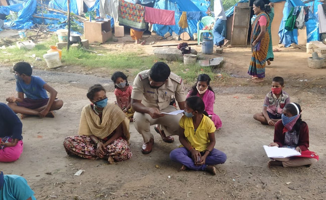 Karnataka-cop