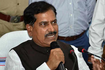  Konkan Railway Corporation Ltd., (KRCL), which has been accused by residents of the coast of neglecting the interests of Karnataka, has now objected to a dedicated daily special train 