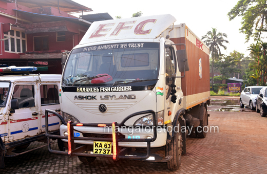kankanady police seize truck