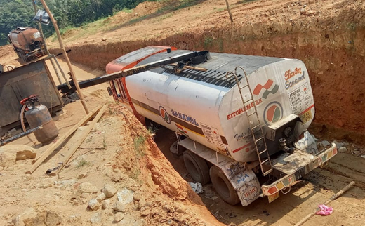 oil pilferage from refinery tankers