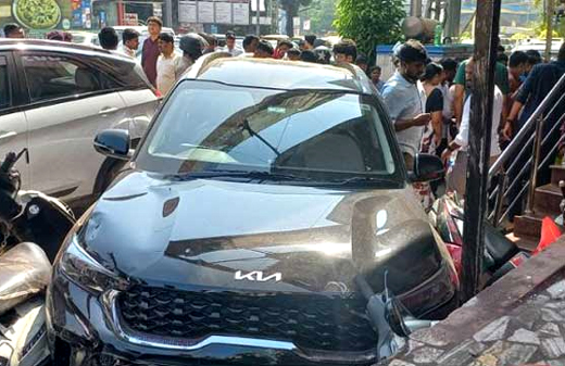 speeding car hits multiple vehicles