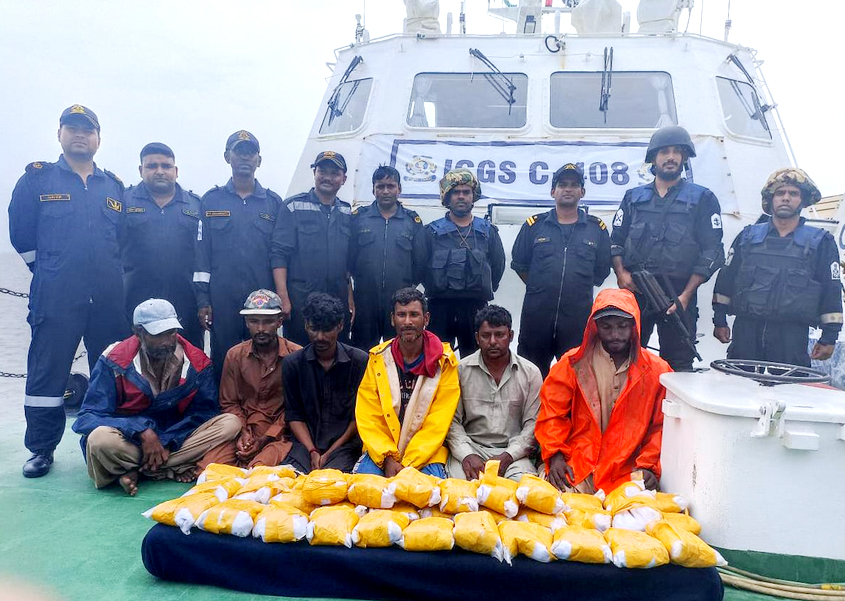 Pakistani fishing boat with drugs