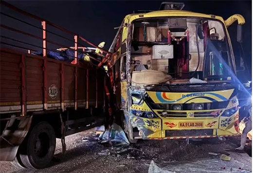 bus lorry collision in Perne