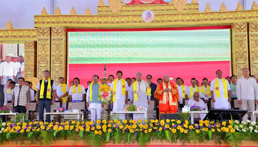 Guru-Gandhi diolouge