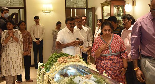 floral tribute to Vinaya Hegde