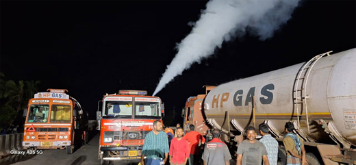 Gas tanker