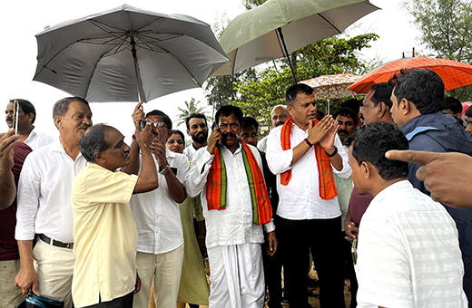 Capt Brijesh Chowta visits rain affected areas