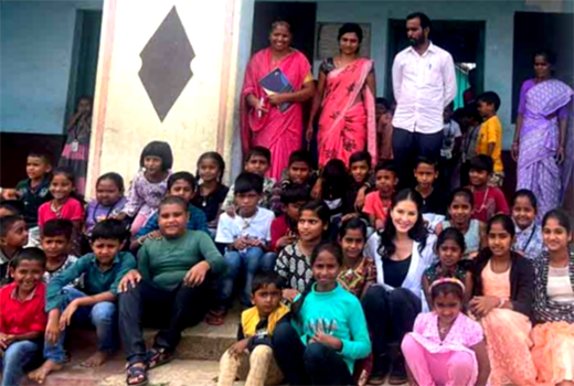 Sunny Leone visit village school