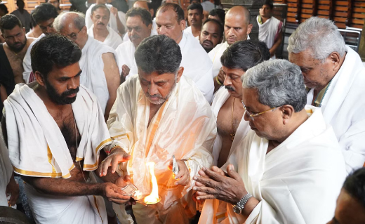 CM Siddaramaiah offer prayer at Sri Kshetra Dharmasthala