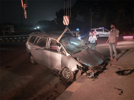Car crashes into BC Road circle-3