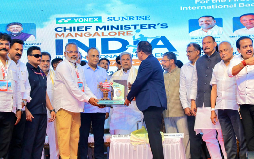 CM Siddaramaiah-Badminton