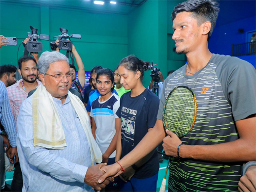 CM Siddaramaiah-Badminton