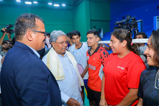 CM Siddaramaiah-Badminton