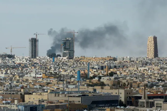 Iran Launches Fresh Drone and Missile Attacks Across Gulf