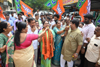 Mangaluru: BJP celebrates NDA’s strong lead in Bihar at PVS Circle