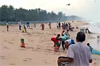 Kundapura: Huge shoal of ‘Boothayi’ fish washes ashore at Kodi beach