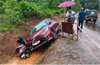 Belthangady: Two injured as car and scooter collide head-on near Maddadka