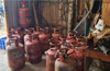 Mangaluru: Illegal LPG cylinder refilling unit raided near Ullal