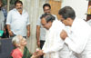 Eshwarappa visits  Srinivas Shets mother seeking blessings