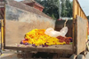 Mangaluru: MCC evicts flower vendors from Hampankatta footpaths ahead of Janmashtami