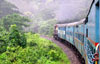 Pune Ernakulam Supper fast derails in Nivasar, Ratnagiri