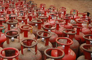 LPG price hiked, non-subsidised cylinder to cost Rs. 921 now